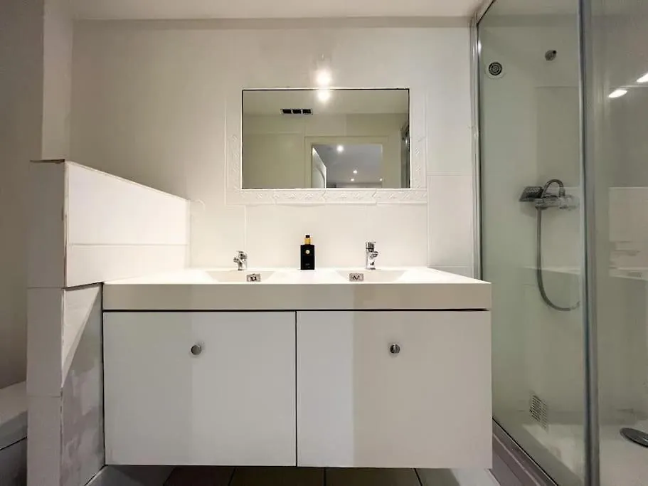 Apartment Suite Elton Villeurbanne France
